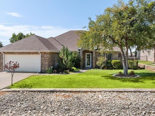 8712 Bellechase Road, Granbury, TX 76049