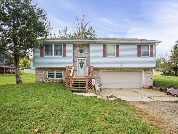 1148 Nassau Drive , Edwardsville, IL 62025