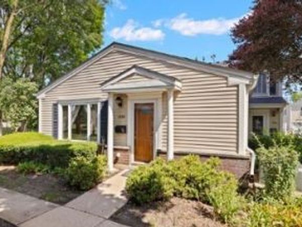 1532 Cove Drive , Unit 243A, Prospect Heights, IL 60070