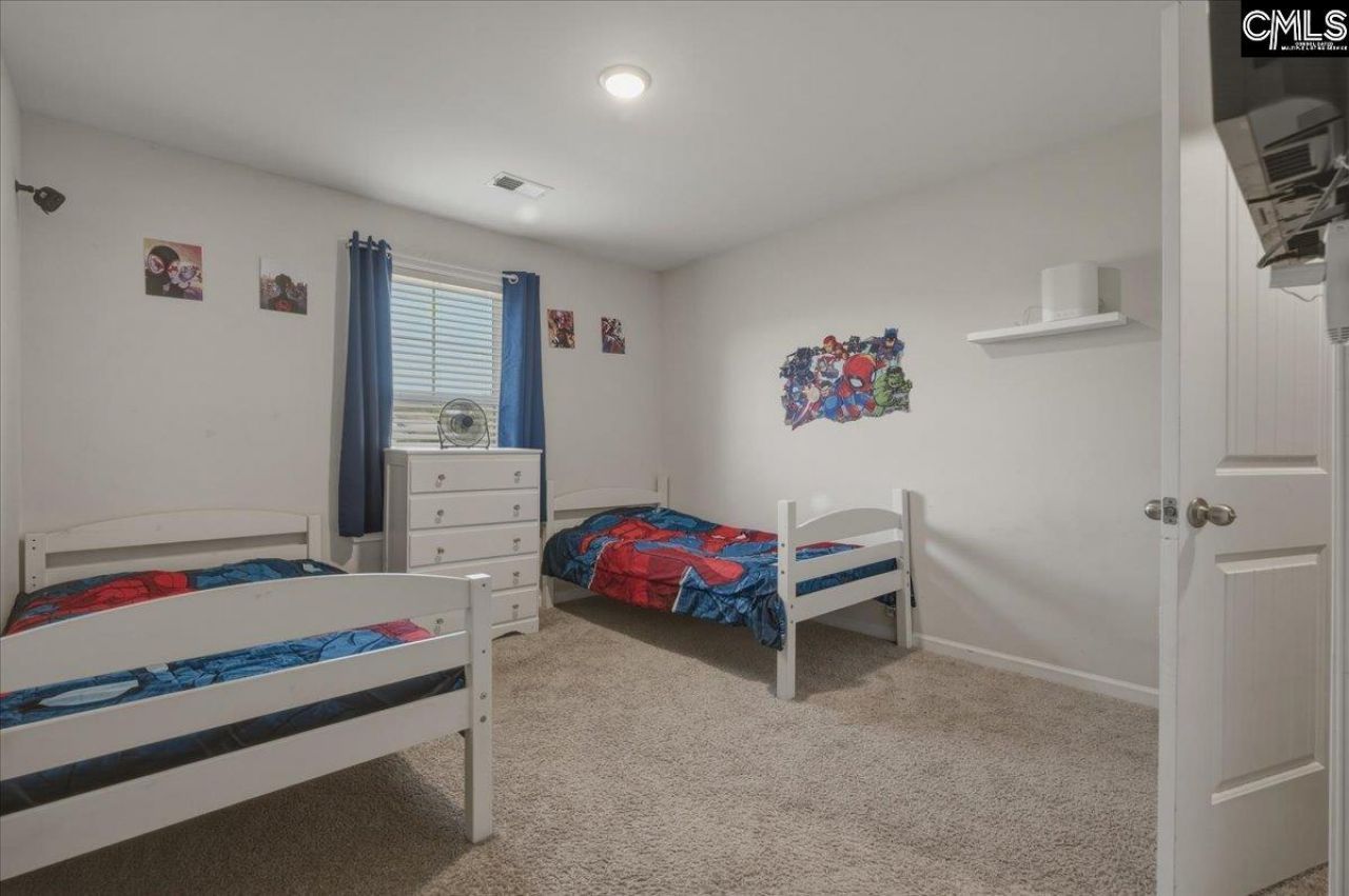 2010 Silverwalk Court  Photo 28