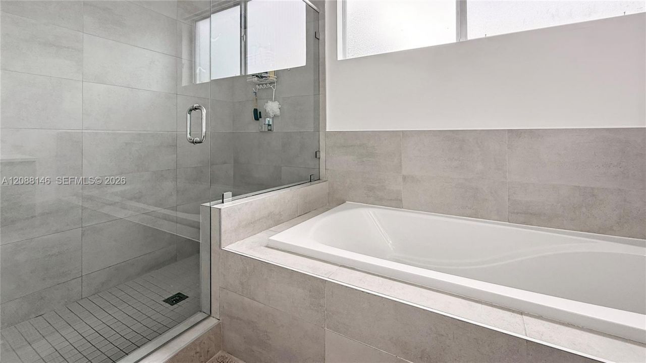 10232 NW 71st Ter, Unit 10232, Doral, FL 33178 Photo