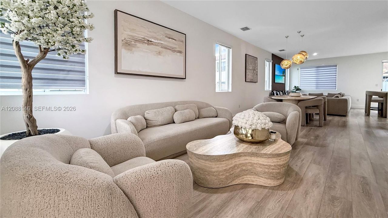 10232 NW 71st Ter, Unit 10232, Doral, FL 33178 Photo