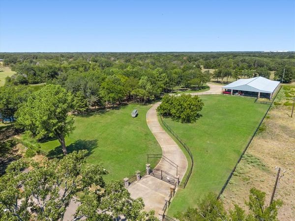 1276 County Road 3318 , Greenville, TX 75402