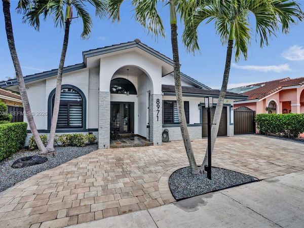 8971 NW 150th Ter , Miami Lakes, FL 33018
