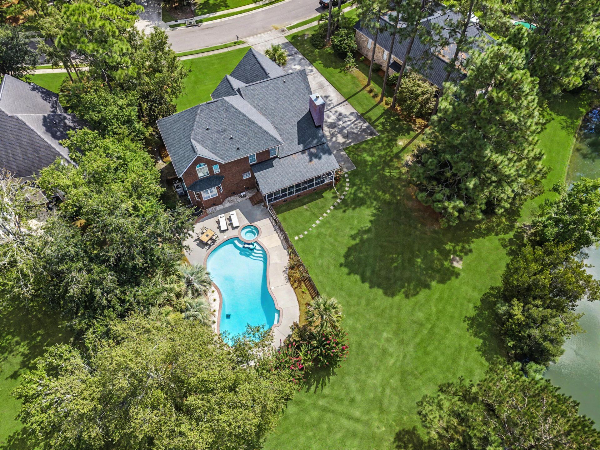 105 Glen Eagles Drive Photo 4