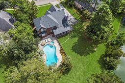 105 Glen Eagles Drive photo 4