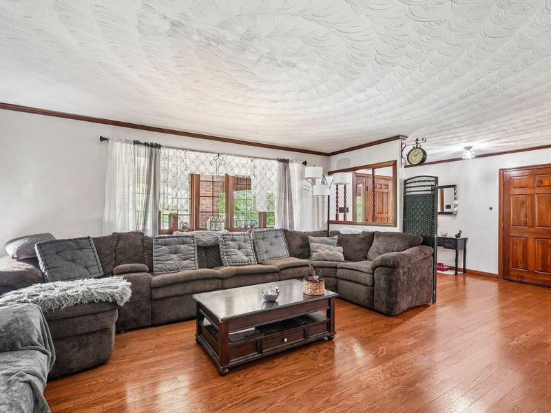 1325 Ellen Drive, Zanesville, OH 43701 Photo 6