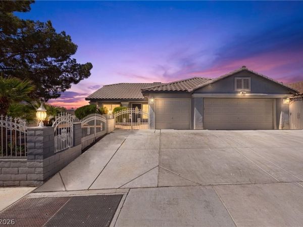 1691 Tangerine Rose Drive , Las Vegas, NV 89142
