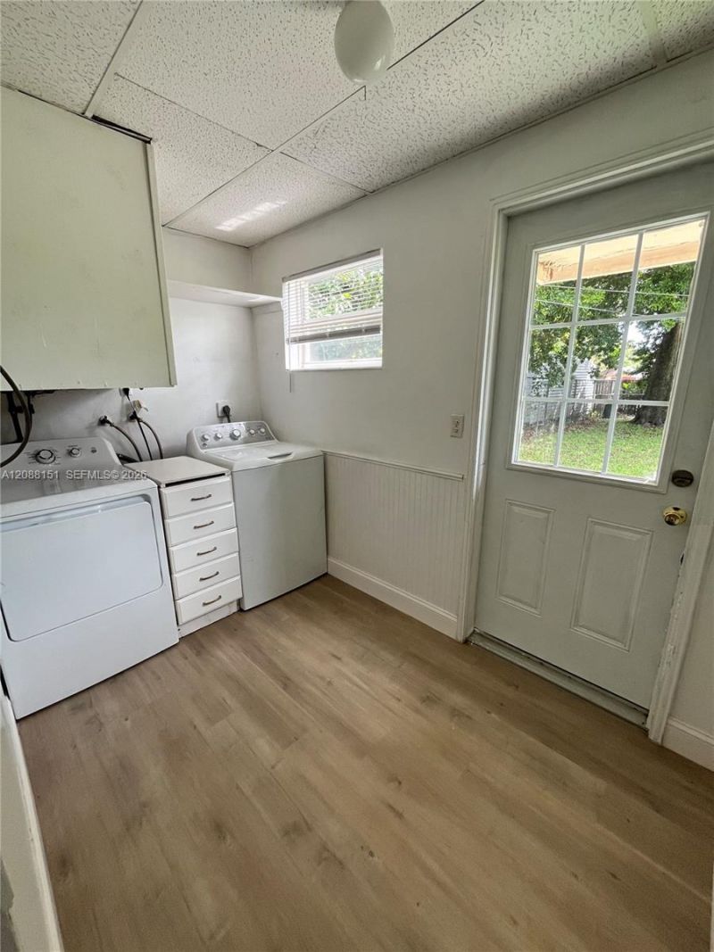 371 SW 67th Ter, Pembroke Pines, FL 33023 Photo