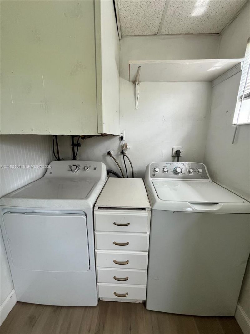 371 SW 67th Ter, Pembroke Pines, FL 33023 Photo