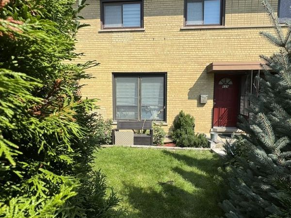639 Maple Court, Mount Prospect, IL 60056