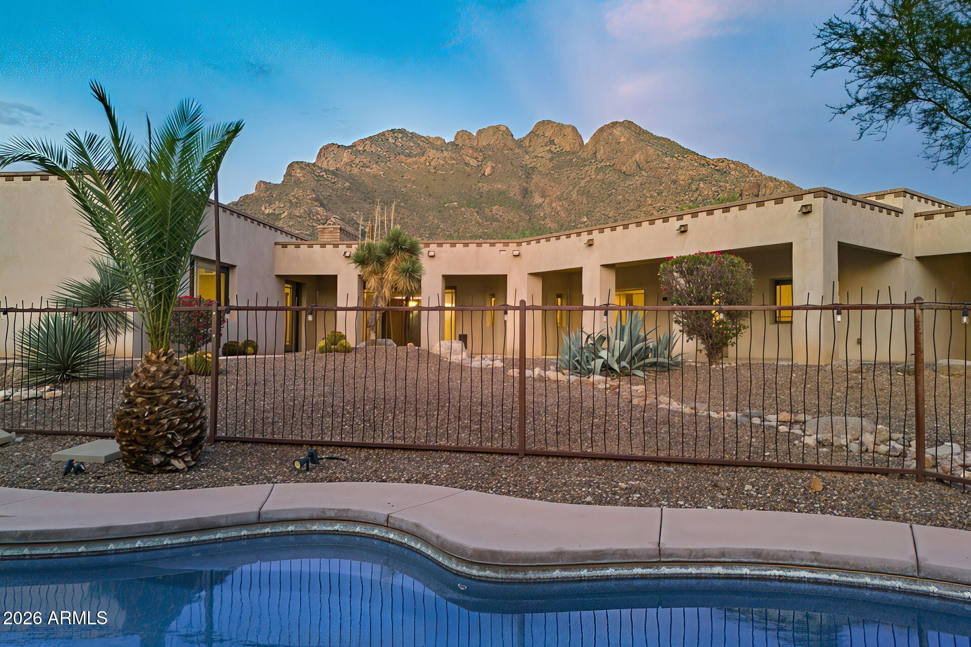 8755 N SUNNYSLOPE Drive, Tucson, AZ 85704