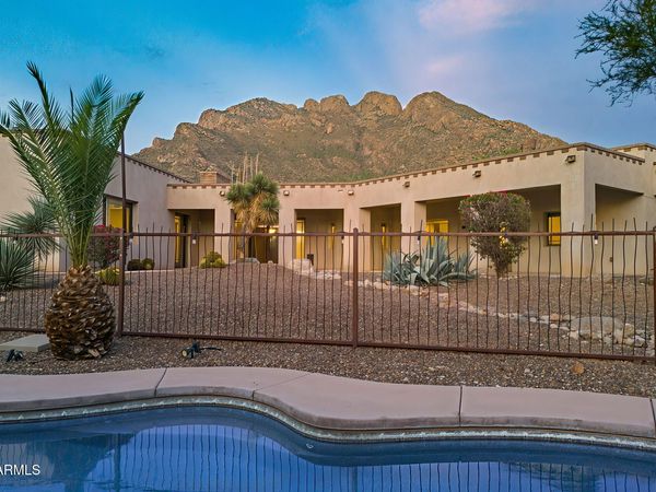 8755 N SUNNYSLOPE Drive, Tucson, AZ 85704