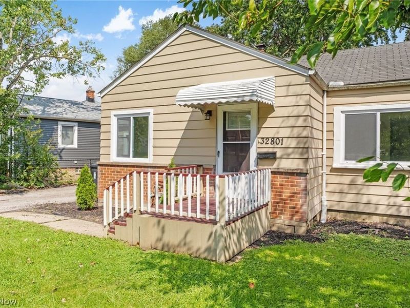 32801 Baldwin Road, Solon, OH 44139 Photo 2