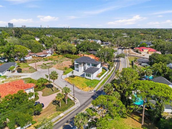 4704 W SAN CARLOS STREET , TAMPA, FL 33629