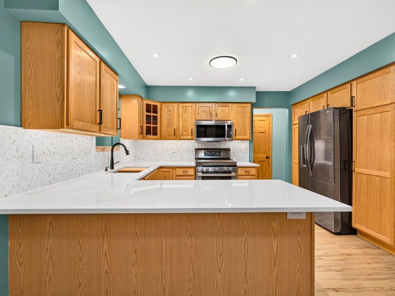 6487 Hilliard Drive, Canal Winchester, OH 43110 Photo 17
