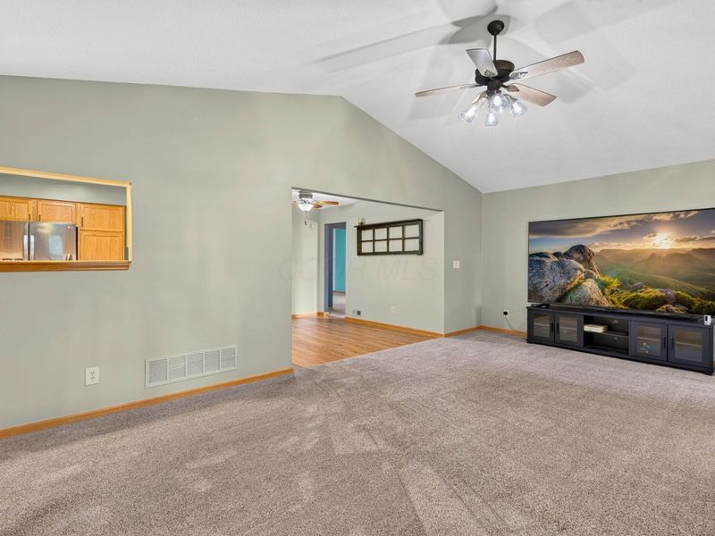 6487 Hilliard Drive, Canal Winchester, OH 43110 Photo 21