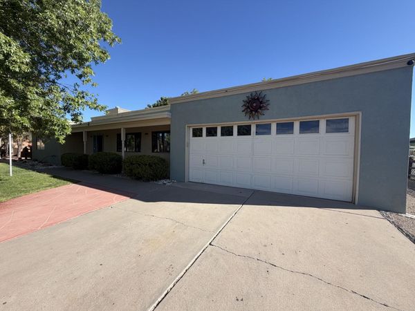 5504 Palomino Drive NW, Albuquerque, NM 87120