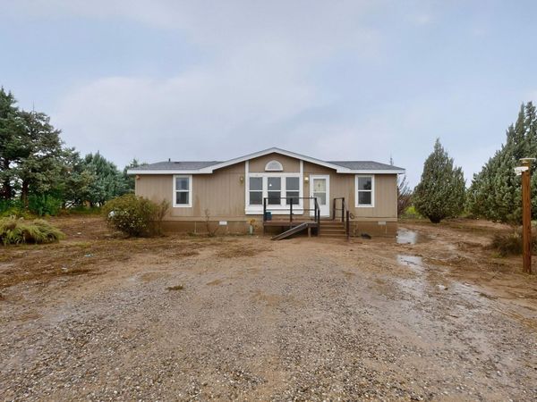 87 Amy Road, Los Lunas, NM 87031