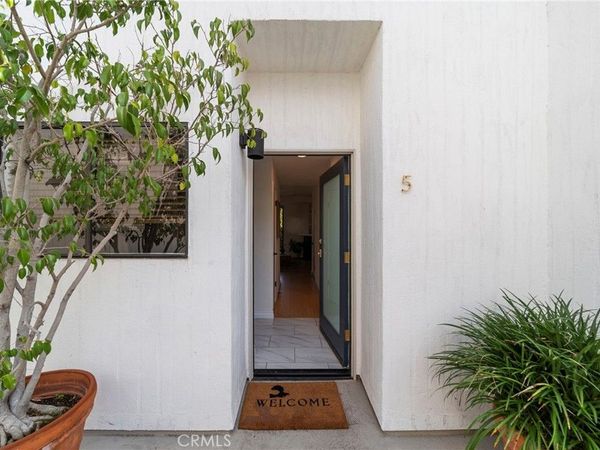 2500 Abbot Kinney Boulevard, Unit 5, Venice, CA 90291