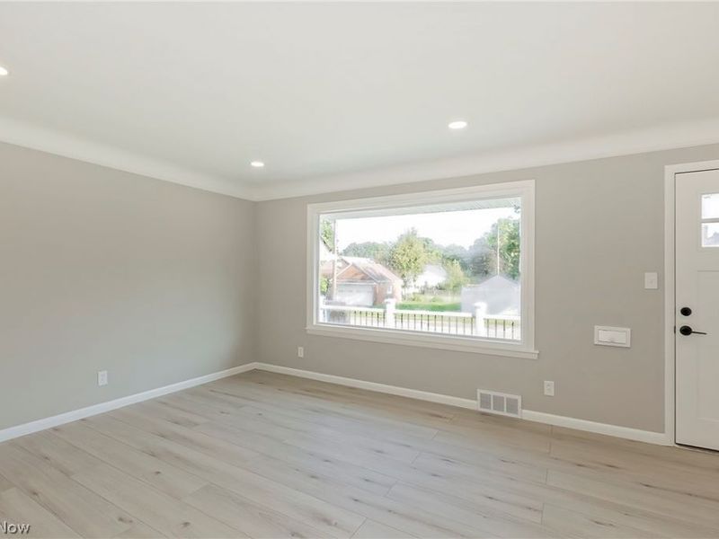 22750 Fairlawn Drive, Euclid, OH 44117 Photo 11