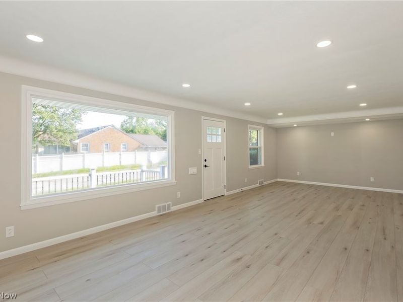22750 Fairlawn Drive, Euclid, OH 44117 Photo 13