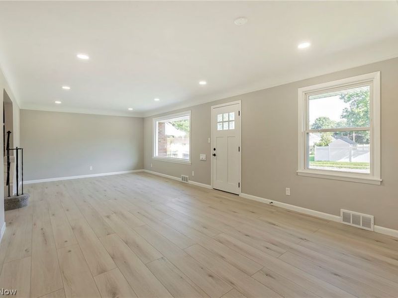 22750 Fairlawn Drive, Euclid, OH 44117 Photo 16