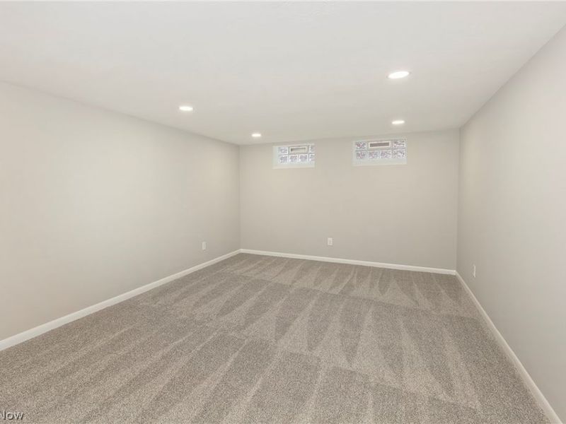 22750 Fairlawn Drive, Euclid, OH 44117 Photo 38
