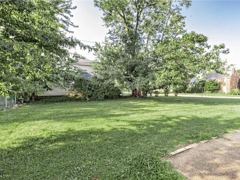 22750 Fairlawn Drive, Euclid, OH 44117 Photo 5