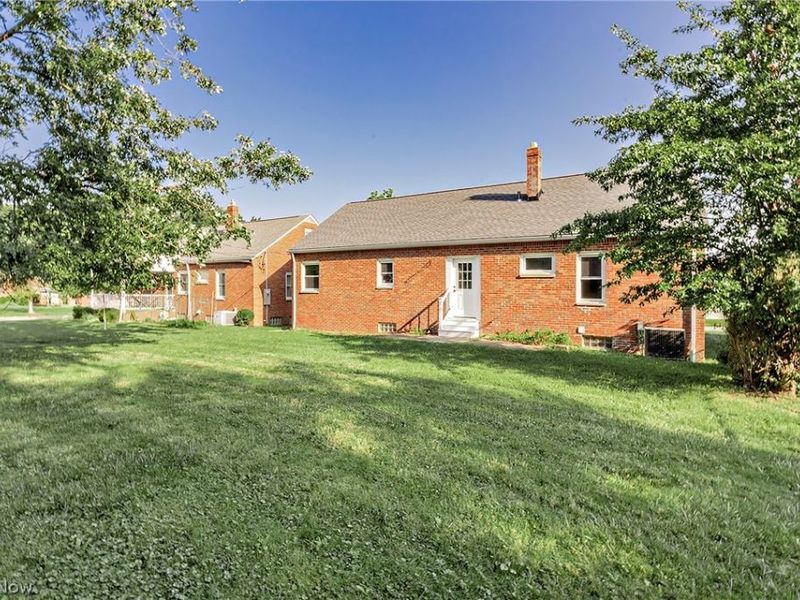 22750 Fairlawn Drive, Euclid, OH 44117 Photo 6