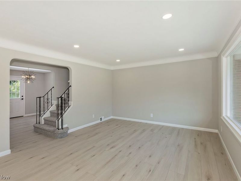 22750 Fairlawn Drive, Euclid, OH 44117 Photo 9