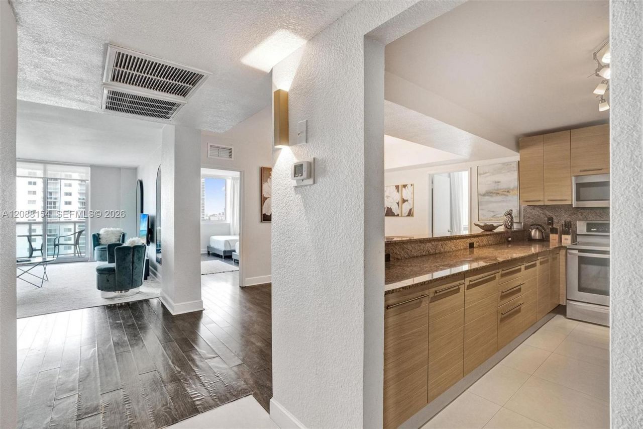 19370 Collins Ave, Unit 816, Sunny Isles Beach, FL 33160 Photo