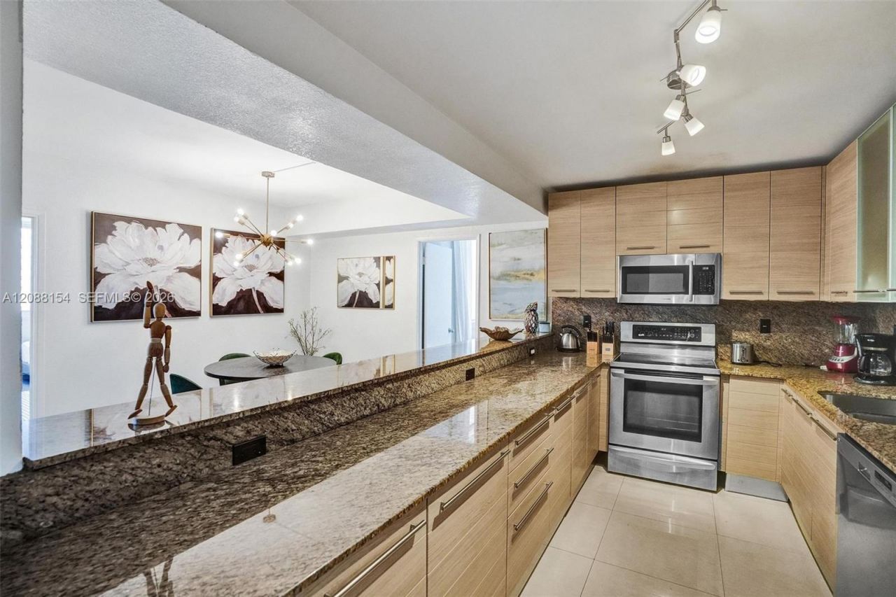 19370 Collins Ave, Unit 816, Sunny Isles Beach, FL 33160 Photo