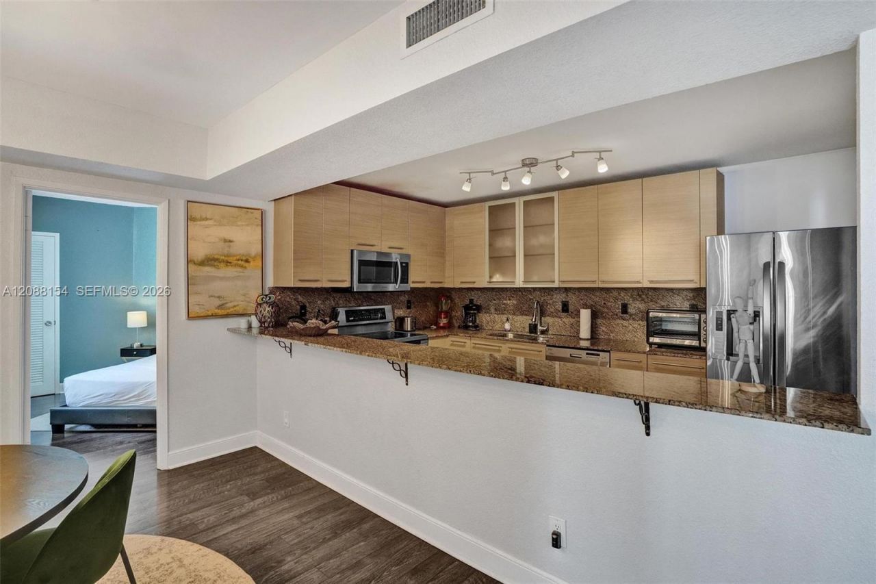 19370 Collins Ave, Unit 816, Sunny Isles Beach, FL 33160 Photo