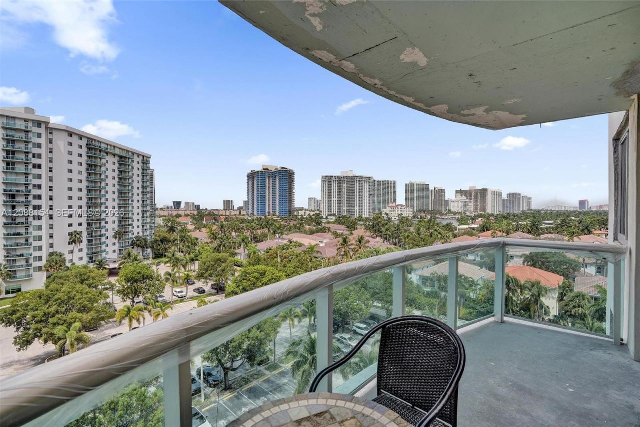 19370 Collins Ave, Unit 816, Sunny Isles Beach, FL 33160 Photo