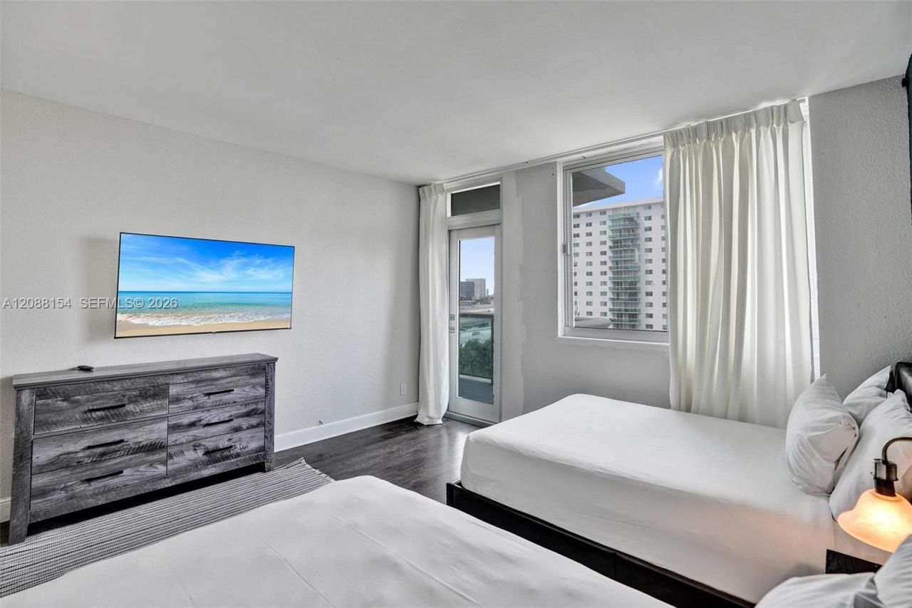 19370 Collins Ave, Unit 816, Sunny Isles Beach, FL 33160 Photo