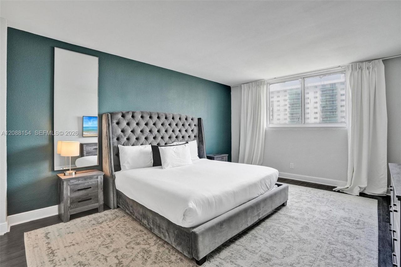 19370 Collins Ave, Unit 816, Sunny Isles Beach, FL 33160 Photo