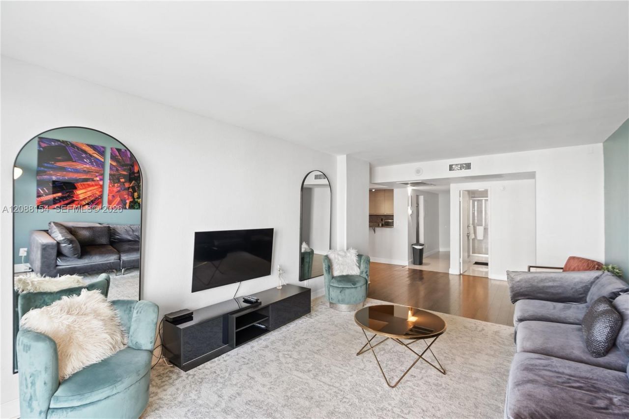 19370 Collins Ave, Unit 816, Sunny Isles Beach, FL 33160 Photo