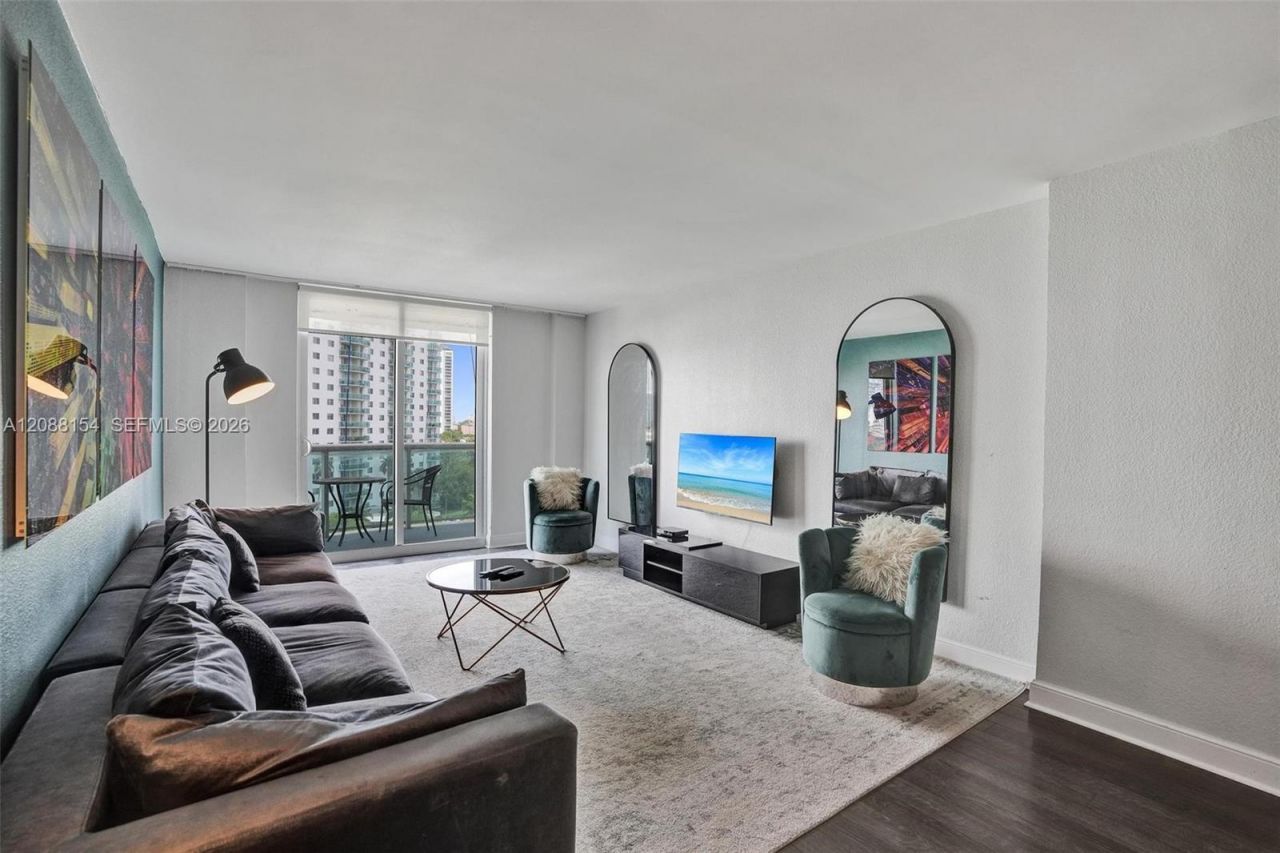 19370 Collins Ave, Unit 816, Sunny Isles Beach, FL 33160 Photo