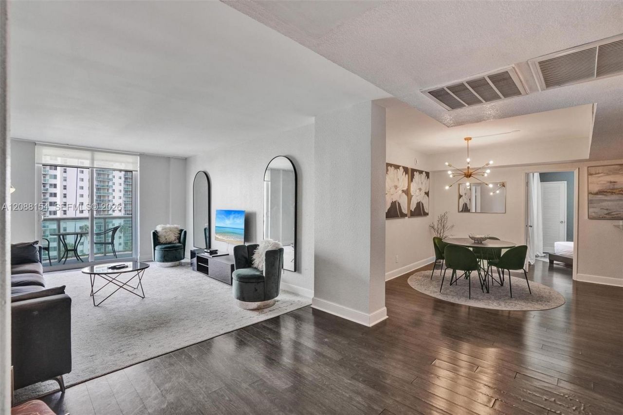 19370 Collins Ave, Unit 816, Sunny Isles Beach, FL 33160 Photo