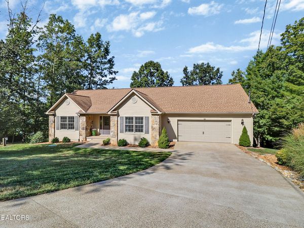 16 Needham Terrace, Crossville, TN 38558