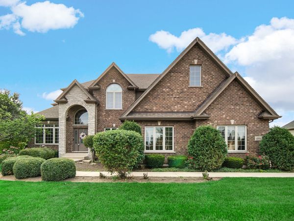 4551 Sassafras Lane, Naperville, IL 60564