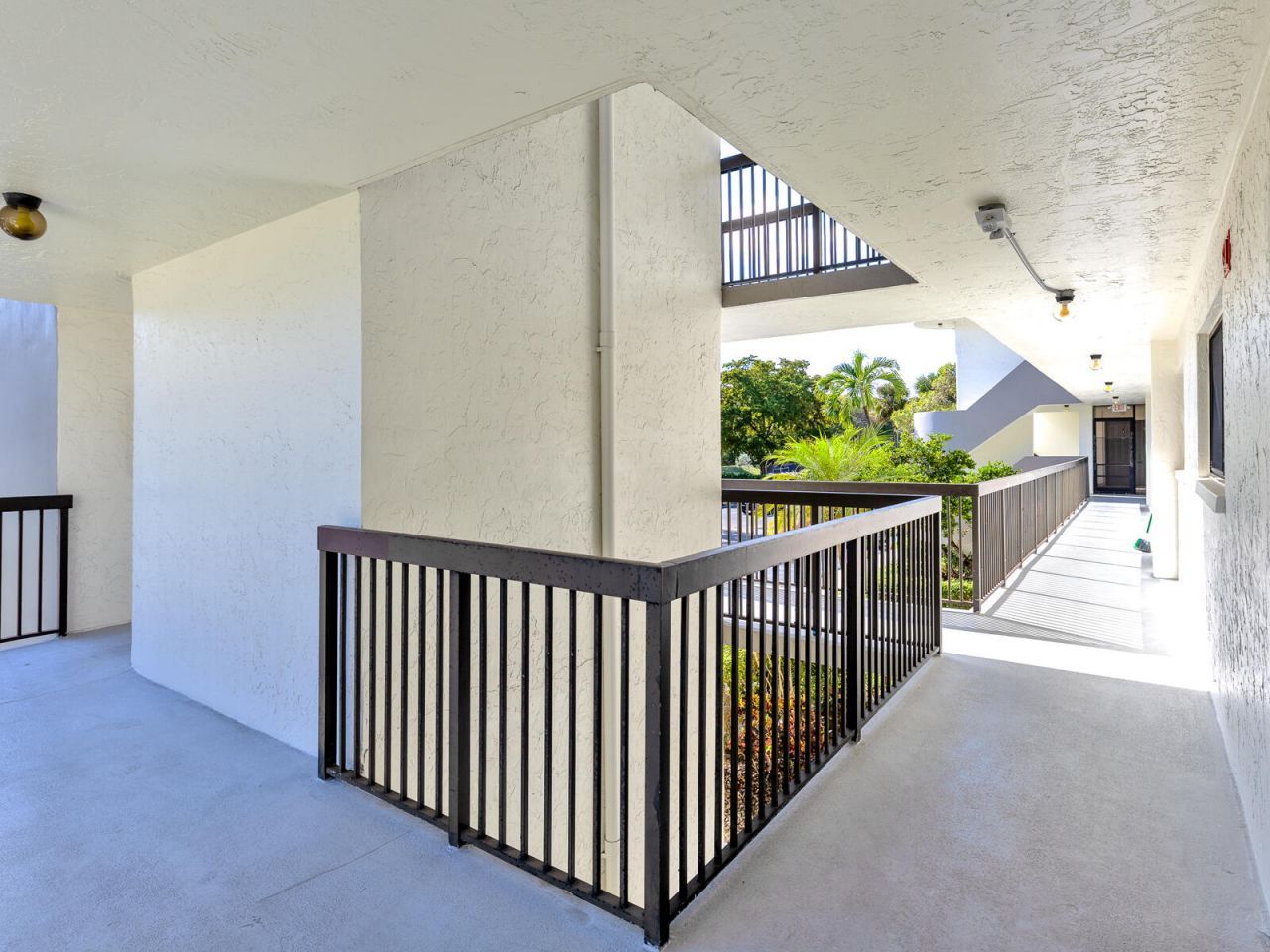 7579 NW 79th Avenue, Unit 204, Tamarac, FL 33321 Photo