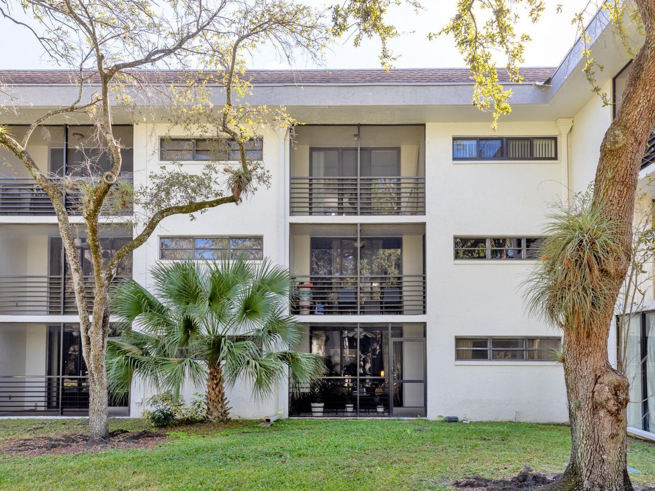 7579 NW 79th Avenue, Unit 204, Tamarac, FL 33321 Photo