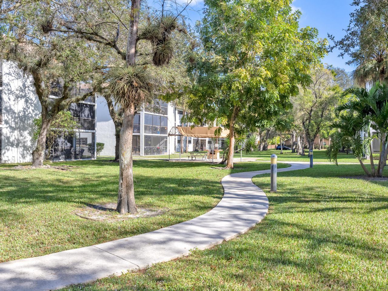 7579 NW 79th Avenue, Unit 204, Tamarac, FL 33321 Photo