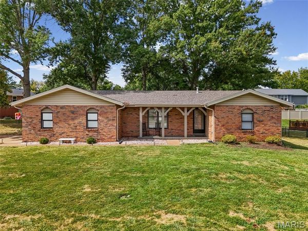 7055 Honey Lane, St Louis, MO 63129