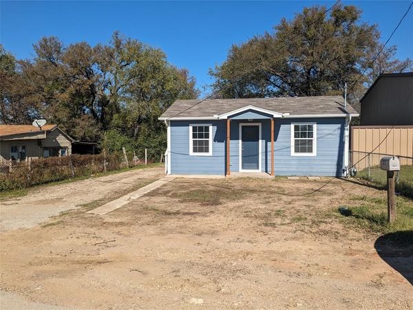 4916 Roadrunner Road , Fort Worth, TX 76135