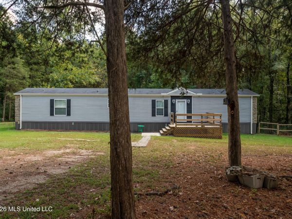 2 Valley View Road, Byhalia, MS 38611
