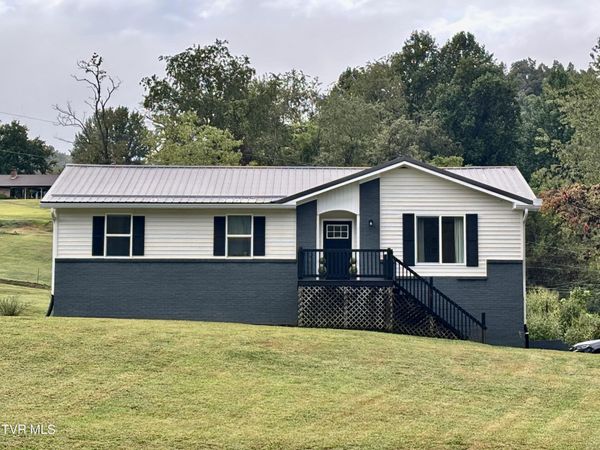 131 Melrose Drive, Rose Hill, VA 24281