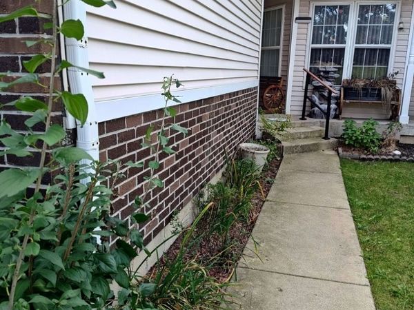 1503 Ashley Court, Woodstock, IL 60098